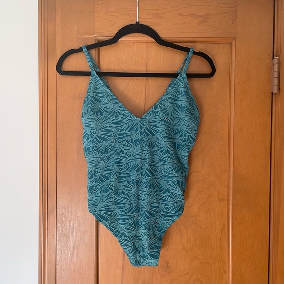 Plunging Floral One Piece Swimming Suit CUPSHE - Picture 4 of 7